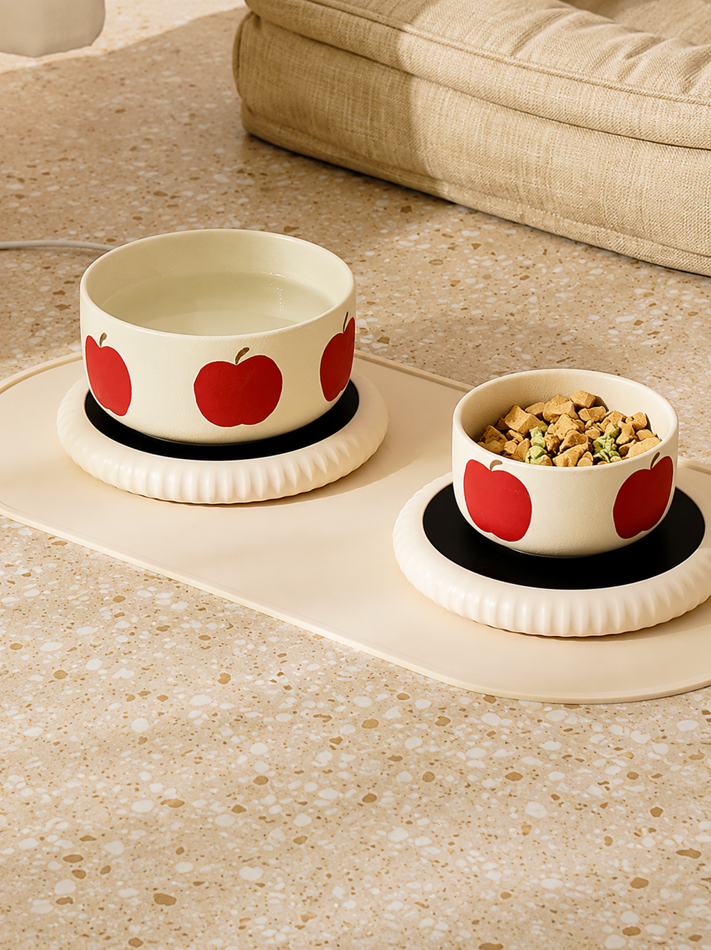 Cozy Heated Ceramic Pet Bowl for Winter Feeding and Drinking