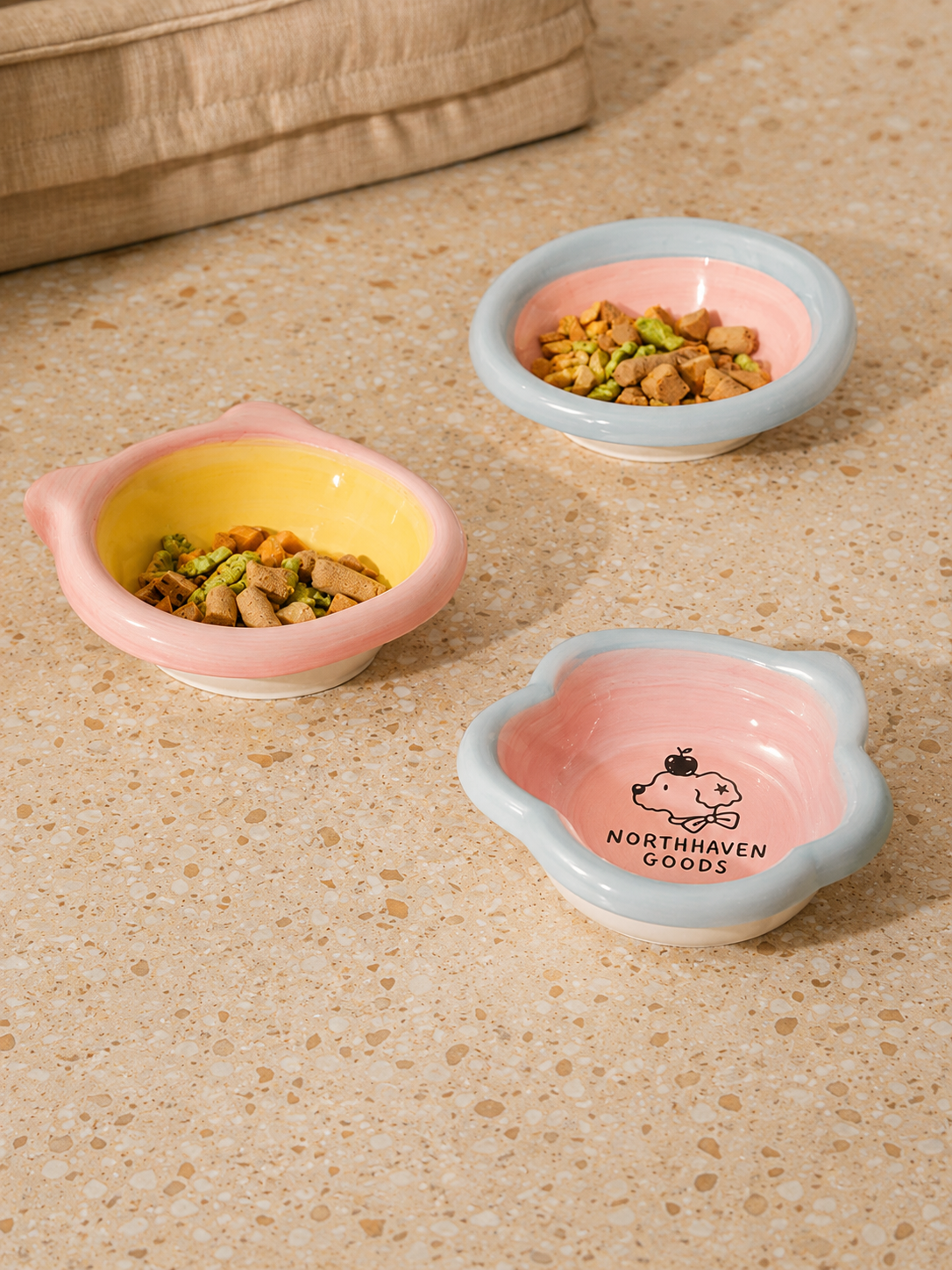 Anti-Chin Acne Ceramic Pet Food Bowl with Non-Slip Design
