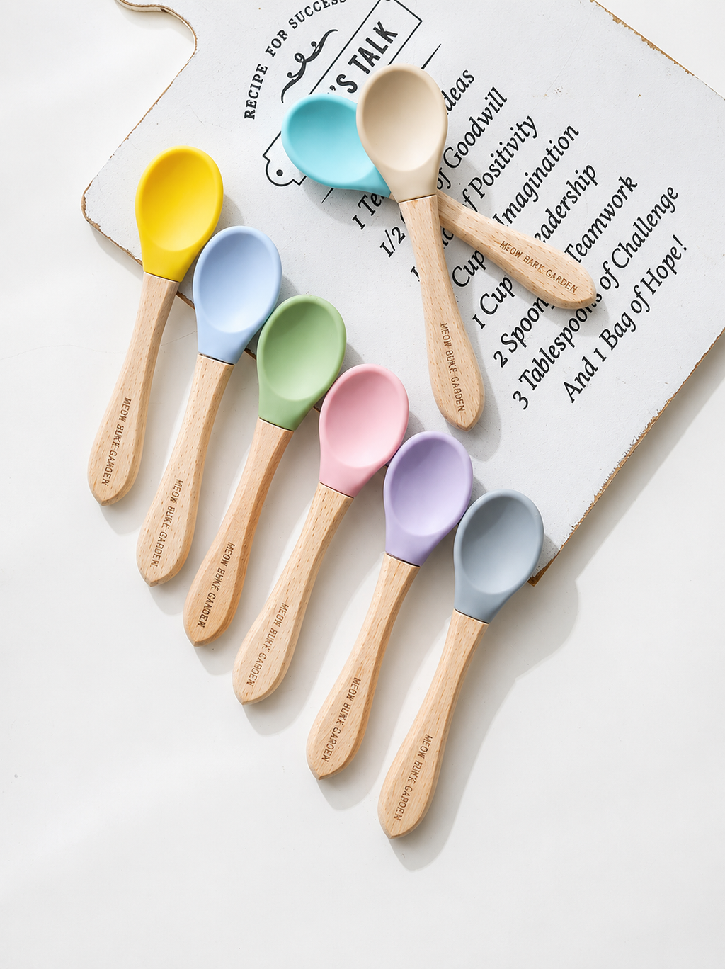 Food Grade Silicone Wet Food Spoon for Cats and Dogs