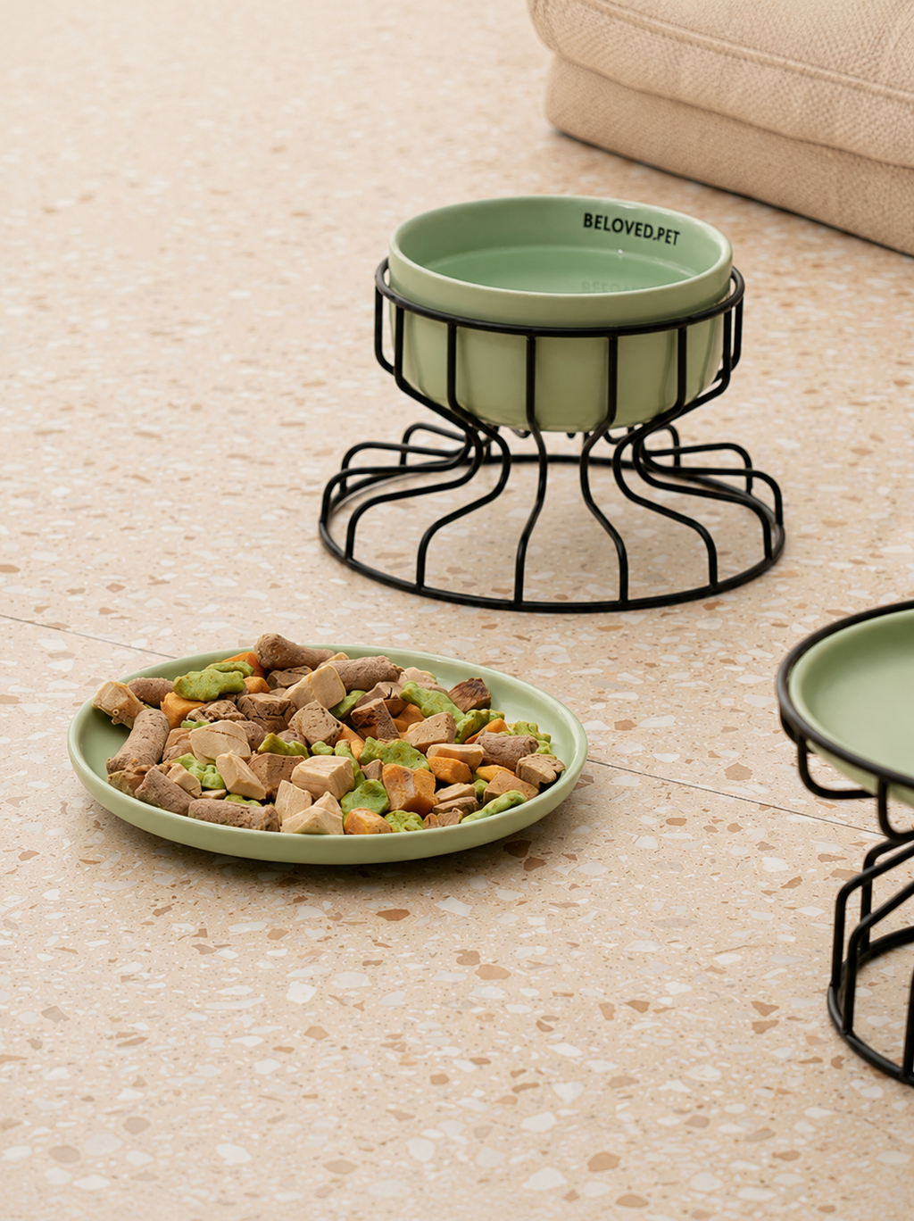 Ergonomic Raised Ceramic Bowl for Small Dogs and Cats