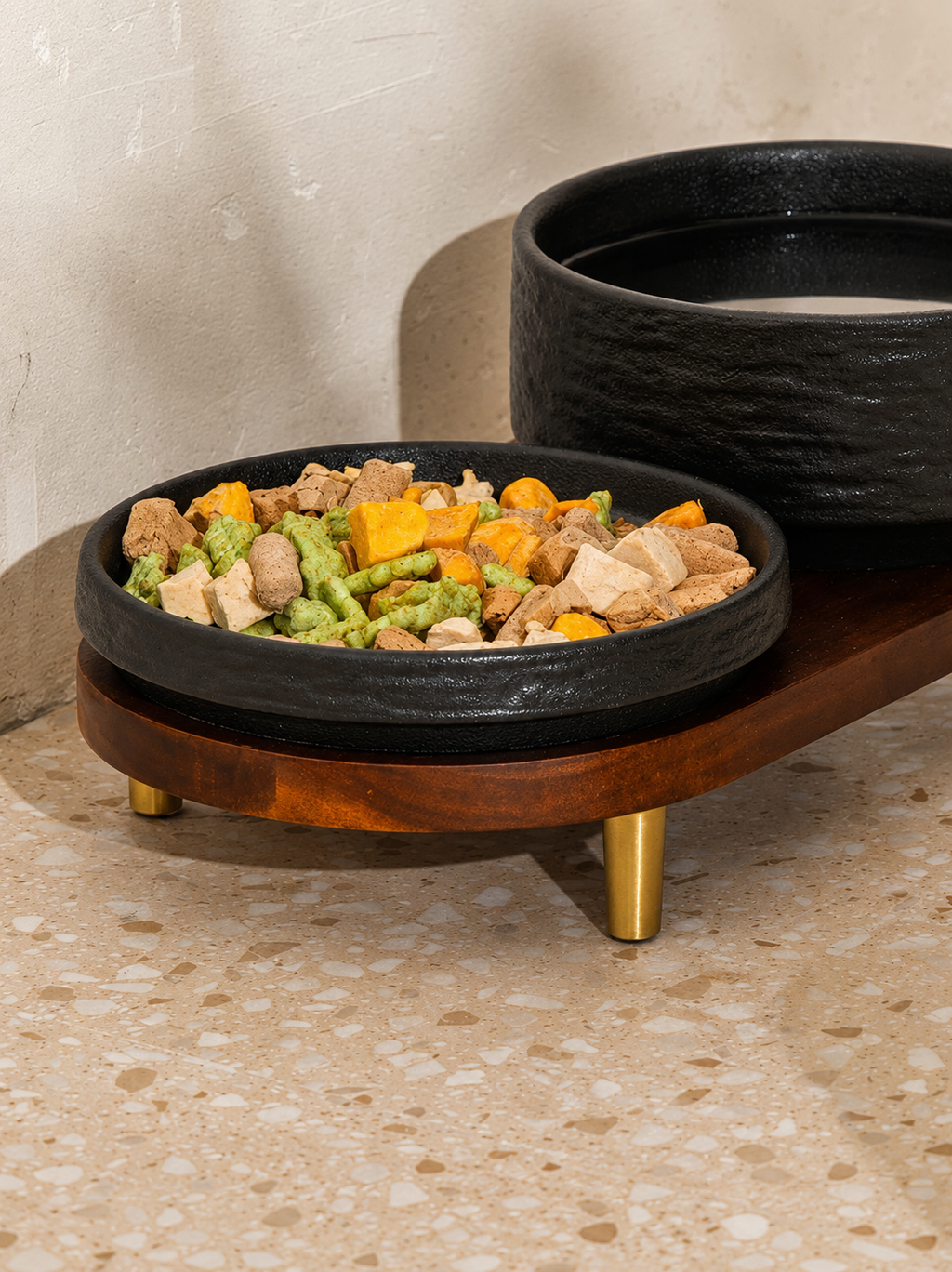 Clear Water Level Ceramic Pet Bowl with Raised Stand Design