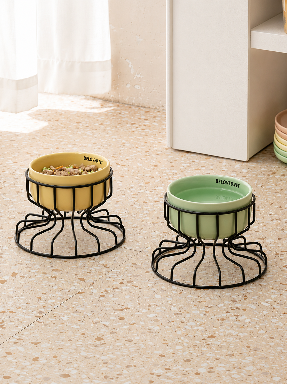 Ergonomic Raised Ceramic Bowl for Small Dogs and Cats